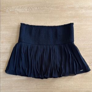 Elegant Black Pleated Skirt